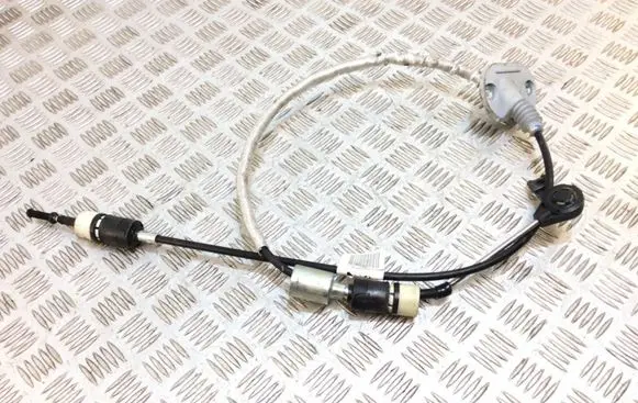 Volvo XC90 Gear shift cable linkage 31492811