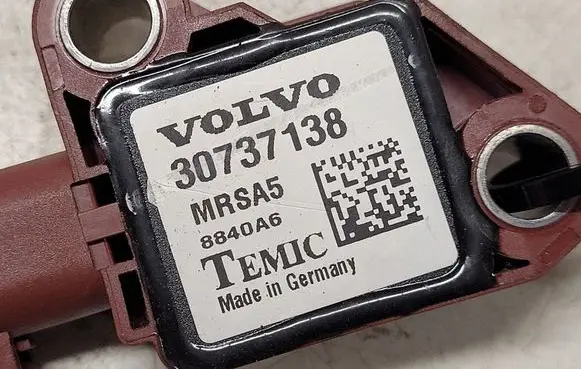 Volvo V50 Airbag deployment crash/impact sensor 30737138 MRSA5 8840A6