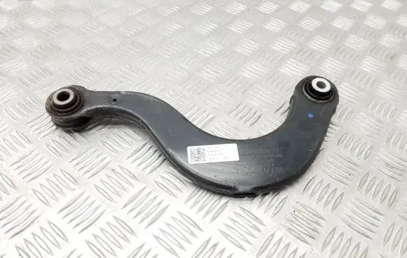 Volkswagen PASSAT B8 Rear upper control arm/wishbone 5Q0505323D