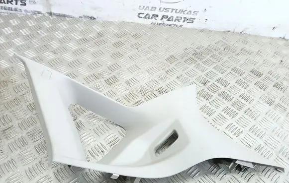 Ford Fiesta (D)pillar trim (top) D1BBA31010A