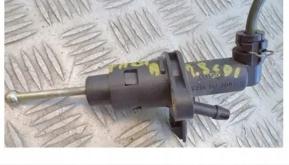 Skoda Fabia Mk1 (6Y) Clutch slave cylinder 