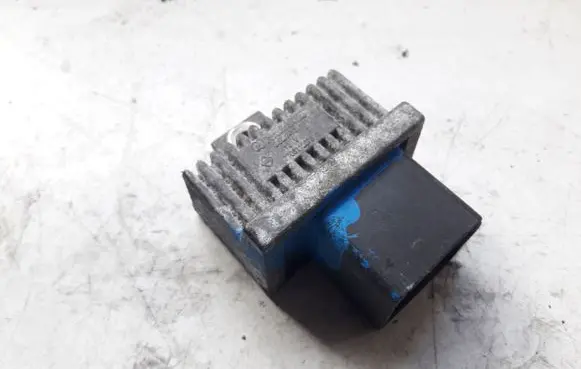 Renault Laguna II Glow plug pre-heat relay 7700115078