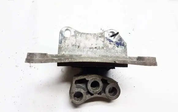 Alfa Romeo Giulietta Engine mount bracket