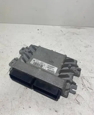Dacia Sandero Engine control unit/module 8200598393 8200856659 S110140025A
