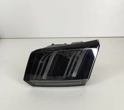 Peugeot 3008 II Tailgate rear/tail lights 9836231380 82150201