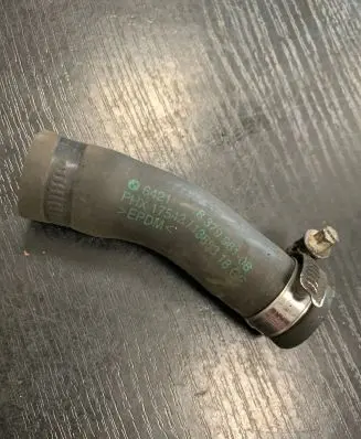 BMW 7 E65 E66 Engine coolant pipe/hose 8379981