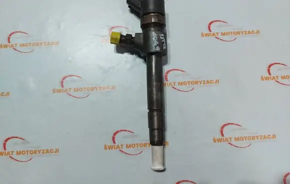 Opel Vectra C Fuel injector 0445110276