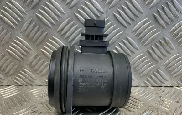 Volvo V50 Mass air flow meter 30677999