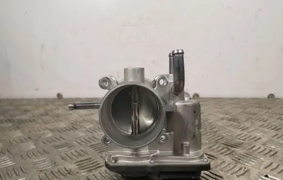 Hyundai Tucson TL Electric throttle body valve 351002B300