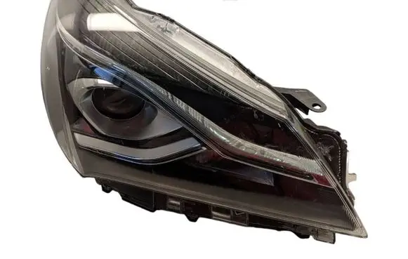 Toyota Yaris Headlight/headlamp 811300DJ90