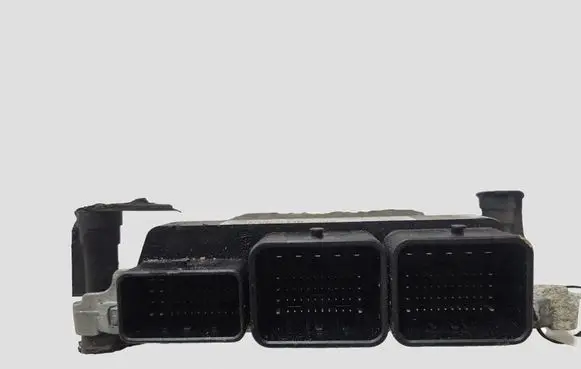 Ford Focus Engine control unit/module AV6112A650PE S180138002