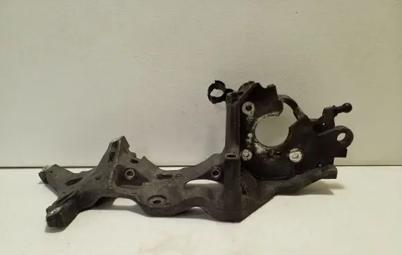 Volkswagen Tiguan Generator/alternator bracket 04L903143D 04L903143E