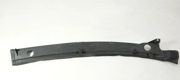Audi A4 S4 B5 8D Wiper trim 8D1819403A