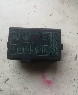 Hyundai Santa Fe Fuse box cover