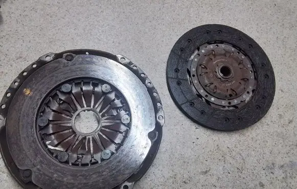 Opel Astra H Clutch set kit 324039410