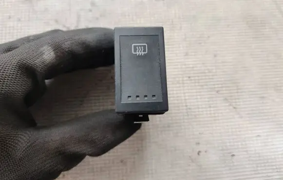 Volkswagen Transporter - Caravelle T4 Windscreen/window heater switch 7D0959621