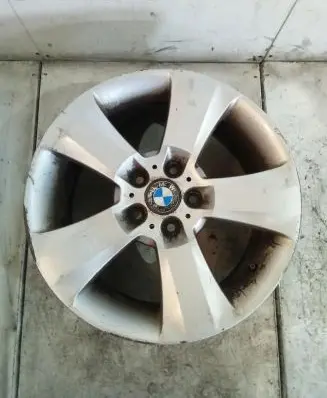 R18 alloy rim