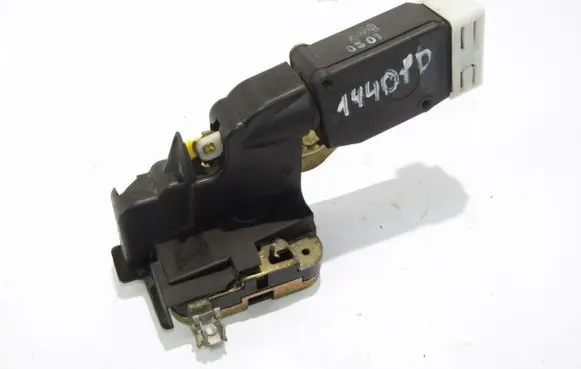 Volvo S40, V40 Front door lock
