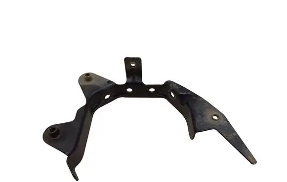 Opel Vivaro Power steering pump mounting bracket 