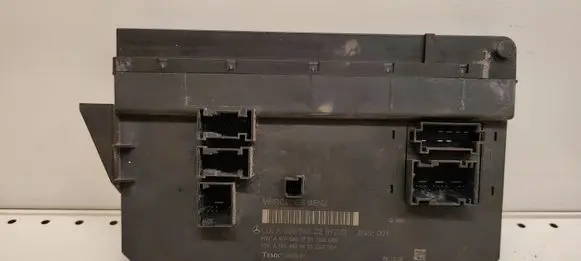 Mercedes-Benz Sprinter W906 SAM control unit A9065450701