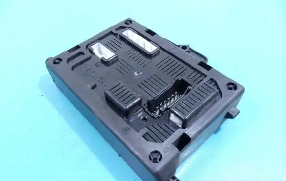 Renault Clio III Central body control module 8200652284A IMPRK1256852