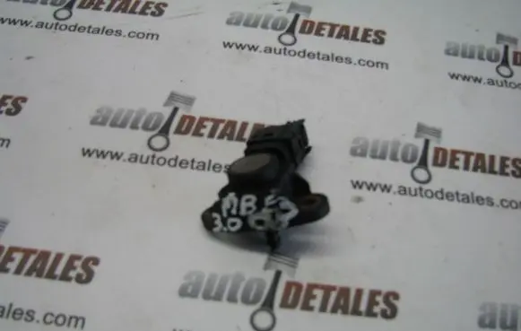 Mercedes-Benz E W211 Air pressure sensor A0061531528