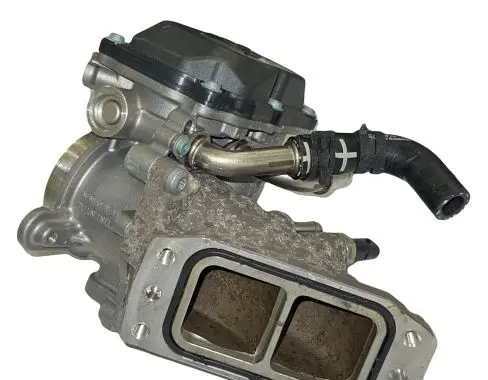 Volkswagen Golf VII Throttle valve 04L128063B