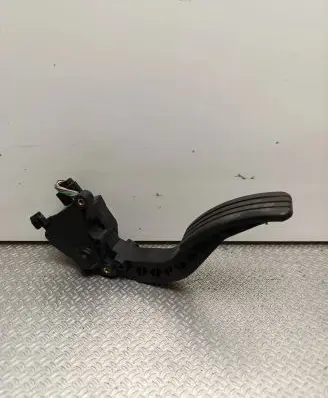 Renault Trafic III (X82) Accelerator throttle pedal 180027179R