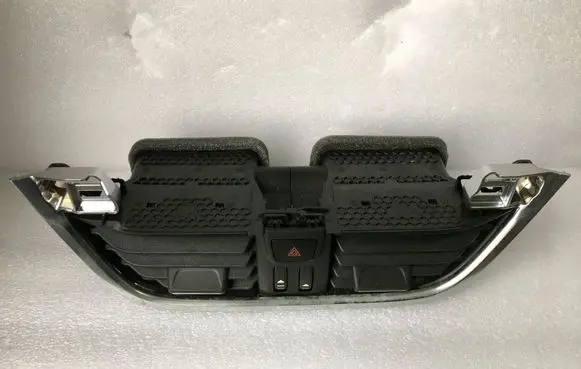 Ford Fiesta Dash center air vent grill H1BB19K617AEW