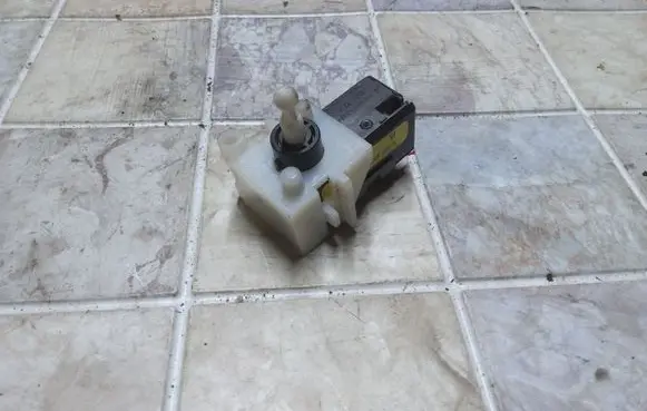 Citroen Berlingo Headlight level adjustment motor 030785331