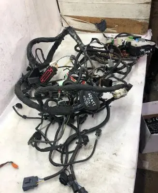 Volvo V40 Cross country Engine installation wiring loom