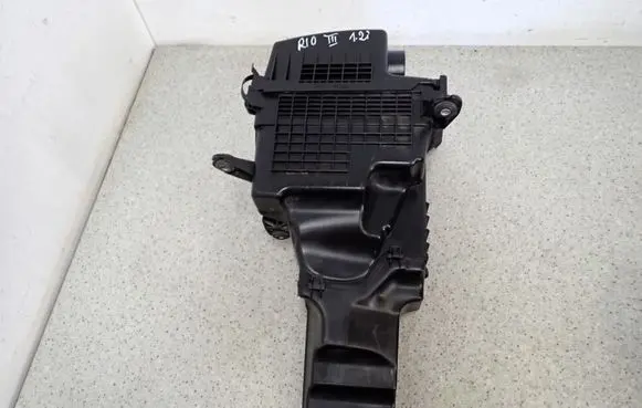 KIA Rio Air filter box 281101W000