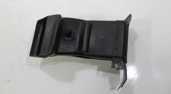 BMW 7 E38 Intercooler air guide/duct channel 8125967