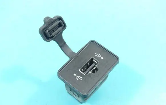 Alfa Romeo 159 USB socket connector 156074010 IMPRK1203153