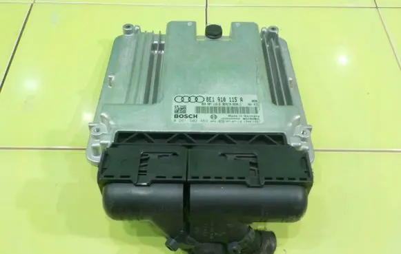 Audi A4 S4 B7 8E 8H Engine control unit/module 8E1910115A