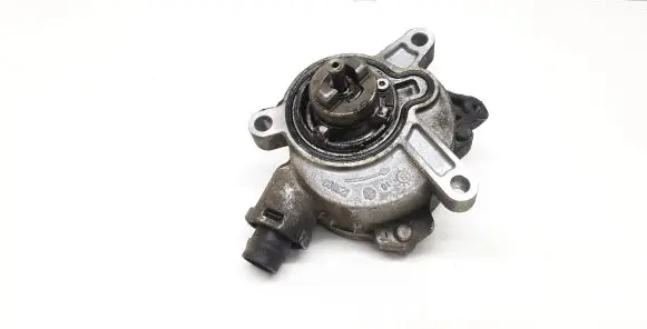 Volvo V70 Vacuum pump 31219463