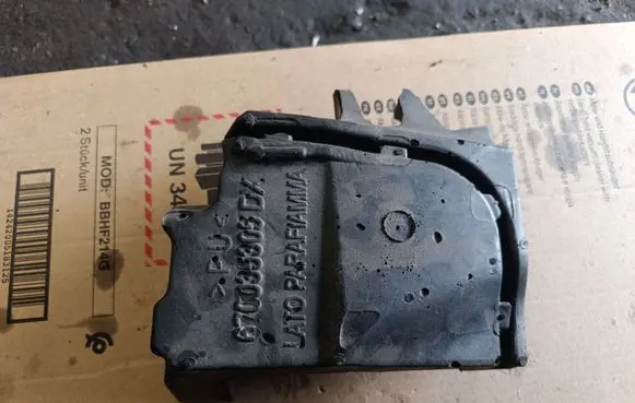Maserati Ghibli Engine cover (trim) 670035305