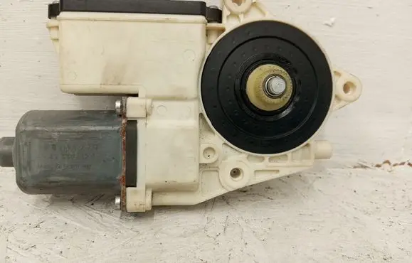BMW X3 F25 Rear door window regulator motor 0130822237 69259652 840311306
