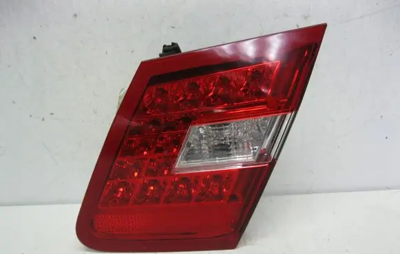 Mercedes-Benz E W212 Tailgate rear/tail lights A2128200864
