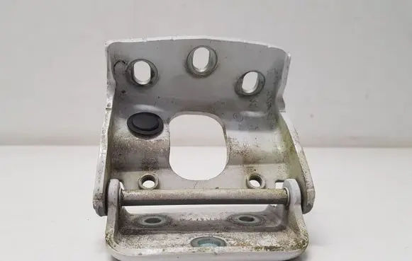 Mercedes-Benz Vito Viano W447 Tailgate/trunk/boot hinge A4477400037