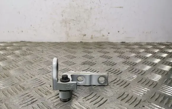 Volvo V40 Cross country Front door lower hinge 