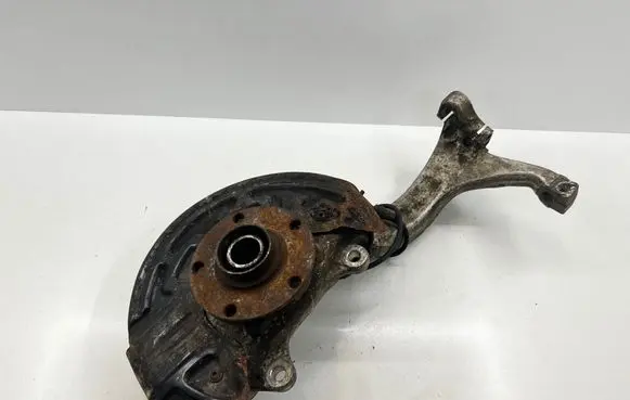 Audi A6 S6 C5 4B Front wheel hub