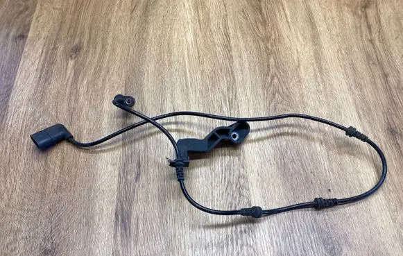 Mercedes-Benz S W222 ABS brake wheel speed sensor A2229059605