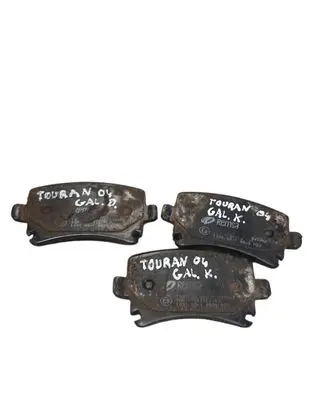Volkswagen Touran I Brake pads (rear) 