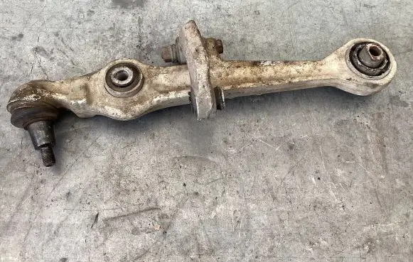 Volkswagen PASSAT B5 Front control arm