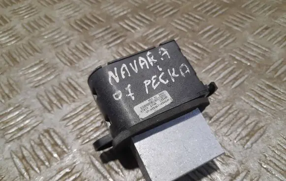 Nissan Navara D40 Heater blower motor/fan resistor 19e624aa 100655