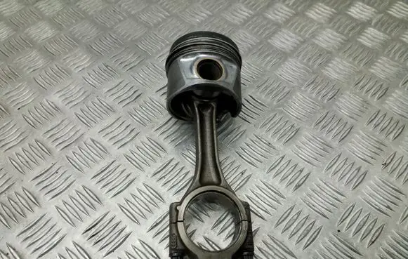 Volkswagen Golf VI Piston with connecting rod 80950 16R2 CAY