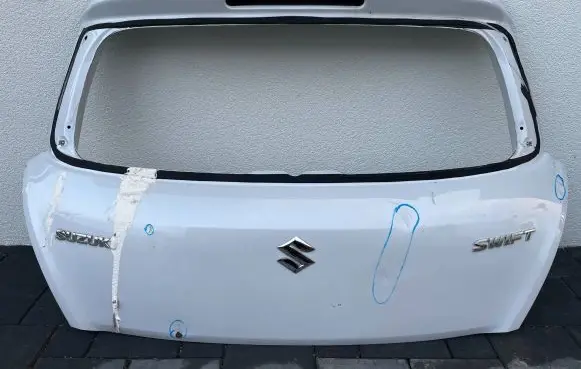 Suzuki Swift II Tailgate/trunk/boot lid