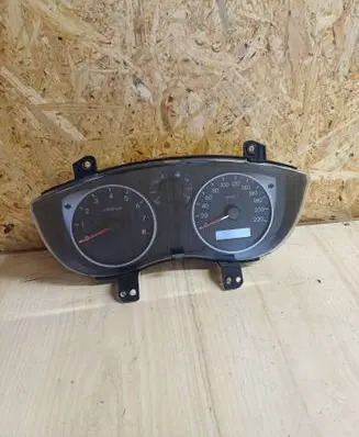 Speedometer (instrument cluster)