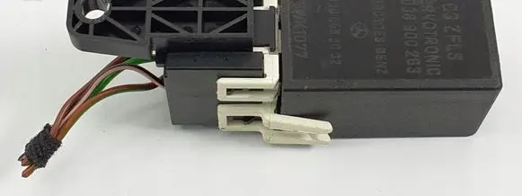 Mercedes-Benz C AMG W203 Other relay 0305455032
